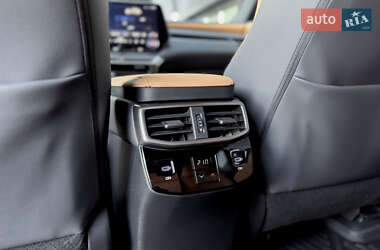 Внедорожник / Кроссовер Lexus RX 2023 в 