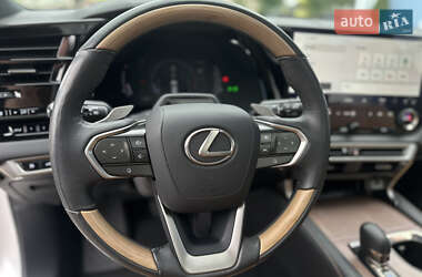 Внедорожник / Кроссовер Lexus RX 2023 в 