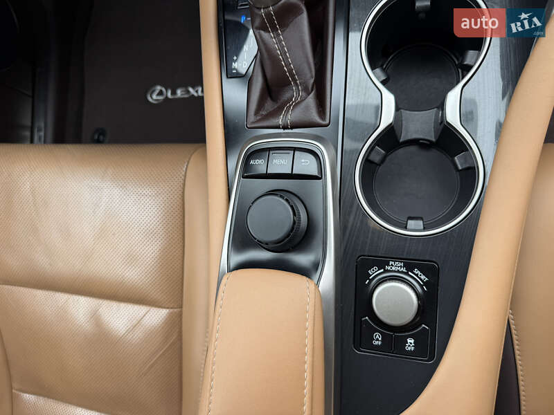 Внедорожник / Кроссовер Lexus RX 2017 в Ирпене