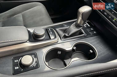 Позашляховик / Кросовер Lexus RX 2018 в  фото 36 Позашляховик / Кросовер Lexus RX 2018 в