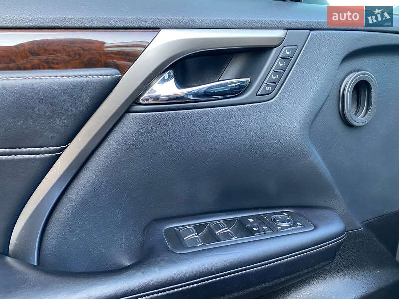 Позашляховик / Кросовер Lexus RX 2018 в Києві