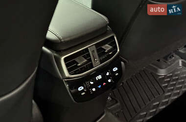 Позашляховик / Кросовер Lexus RX 2023 в  фото 25 Позашляховик / Кросовер Lexus RX 2023 в