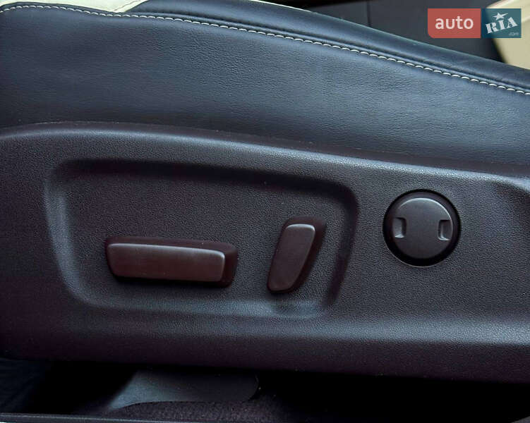 Внедорожник / Кроссовер Lexus RX 2017 в Киеве