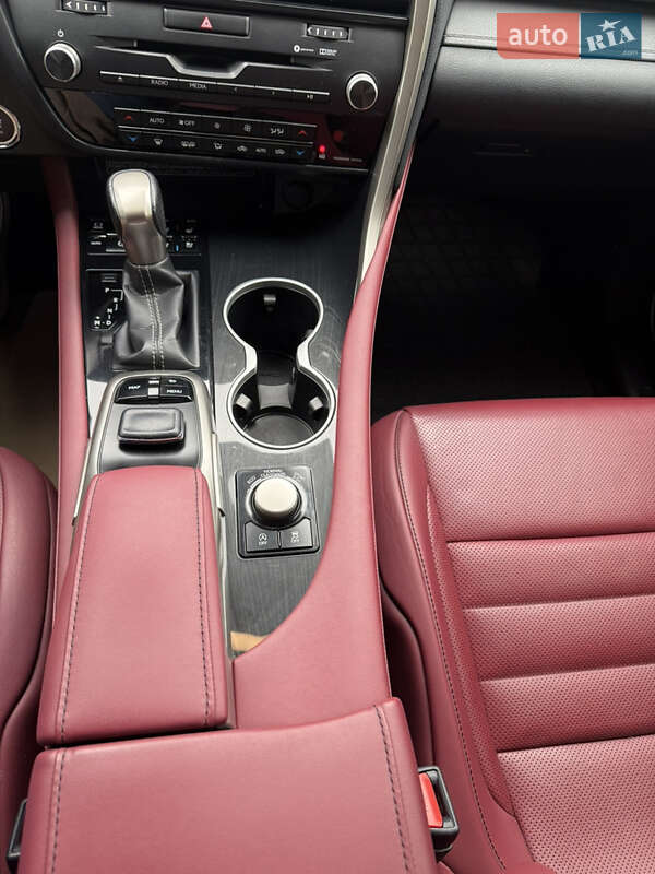 Позашляховик / Кросовер Lexus RX 2017 в Дніпрі