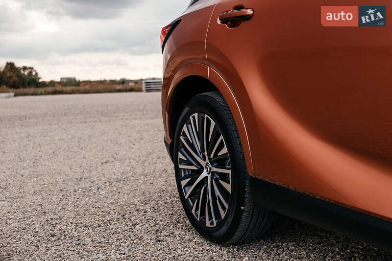 Внедорожник / Кроссовер Lexus RX 2024 в Тернополе