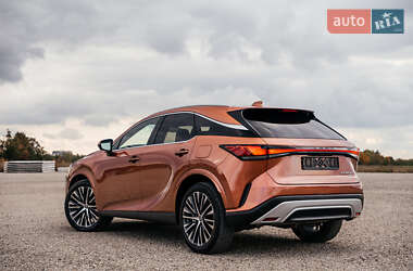 Внедорожник / Кроссовер Lexus RX 2024 в 