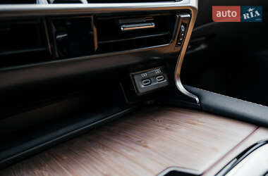 Внедорожник / Кроссовер Lexus RX 2024 в 