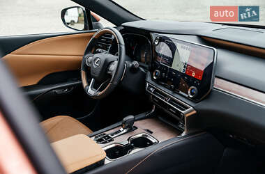 Внедорожник / Кроссовер Lexus RX 2024 в 