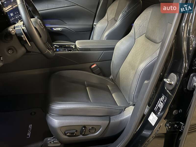 Позашляховик / Кросовер Lexus RX 2024 в Києві