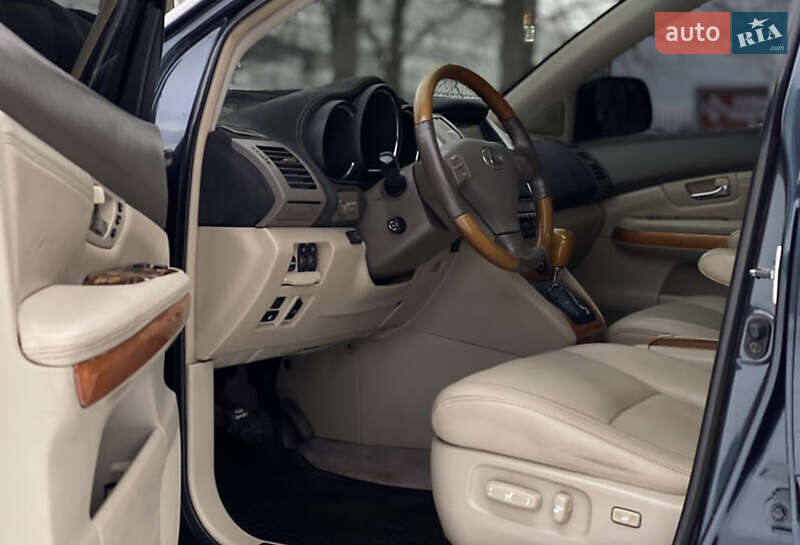 Внедорожник / Кроссовер Lexus RX 2004 в Верховине