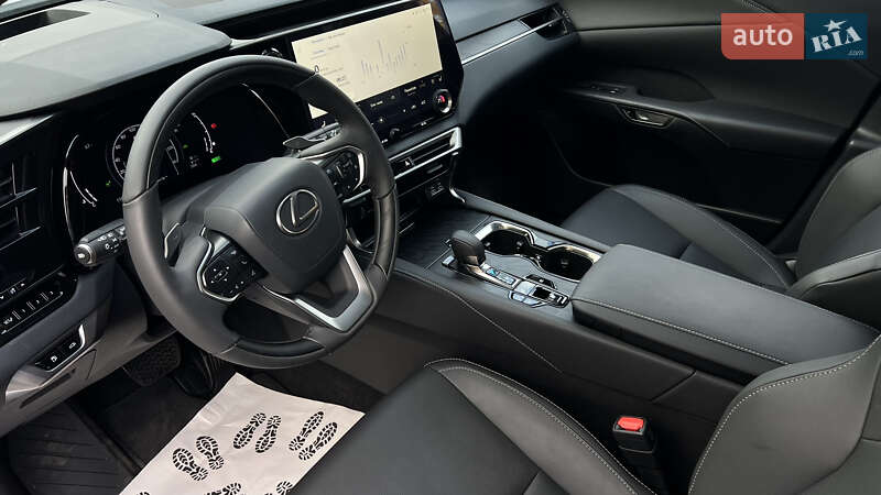 Позашляховик / Кросовер Lexus RX 2024 в Львові