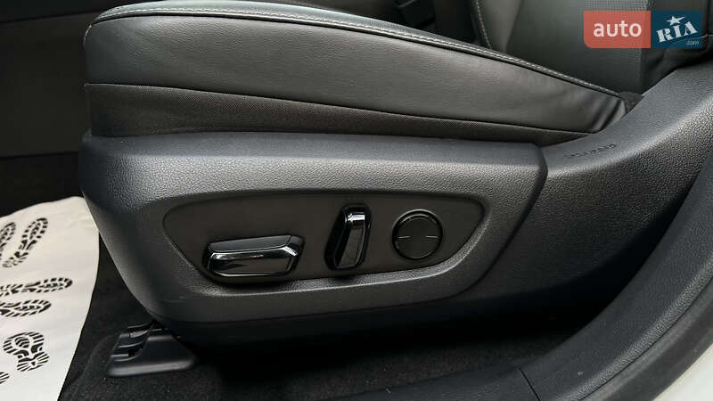 Позашляховик / Кросовер Lexus RX 2024 в Львові