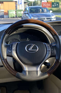 Позашляховик / Кросовер Lexus RX 2015 в  фото 21 Позашляховик / Кросовер Lexus RX 2015 в