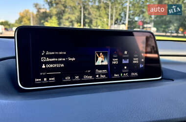 Внедорожник / Кроссовер Lexus RX 2017 в 