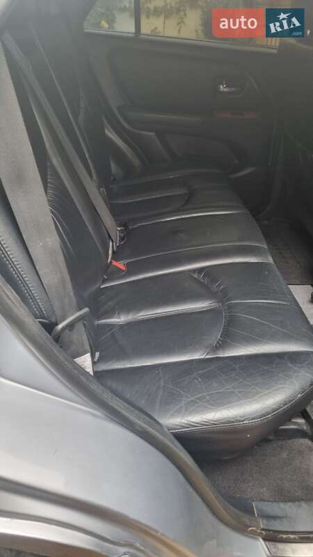 Внедорожник / Кроссовер Lexus RX 2001 в Львове