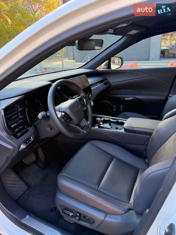 Позашляховик / Кросовер Lexus RX 2024 в Одесі фото 9 Позашляховик / Кросовер Lexus RX 2024 в Одесі