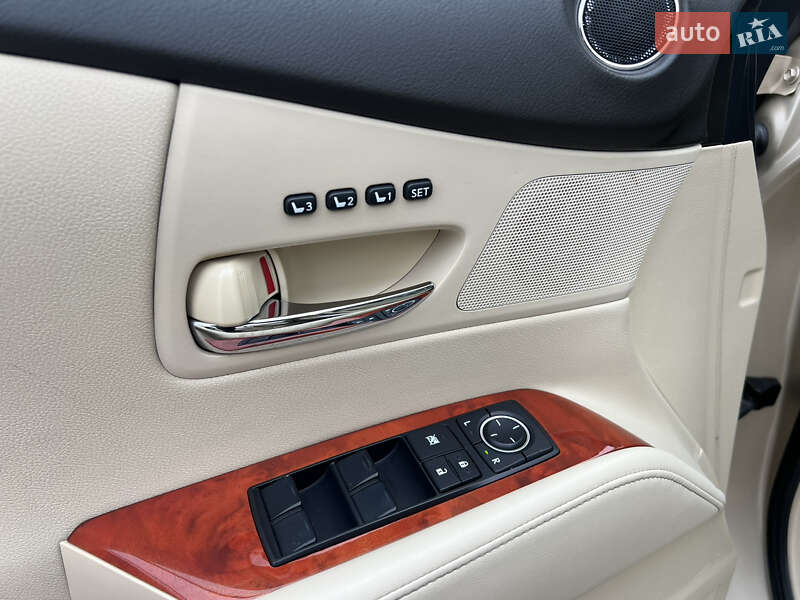 Внедорожник / Кроссовер Lexus RX 2009 в Днепре