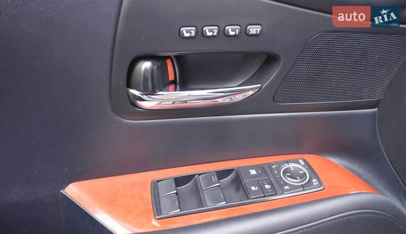 Внедорожник / Кроссовер Lexus RX 2010 в Одессе фото 36 Внедорожник / Кроссовер Lexus RX 2010 в Одессе