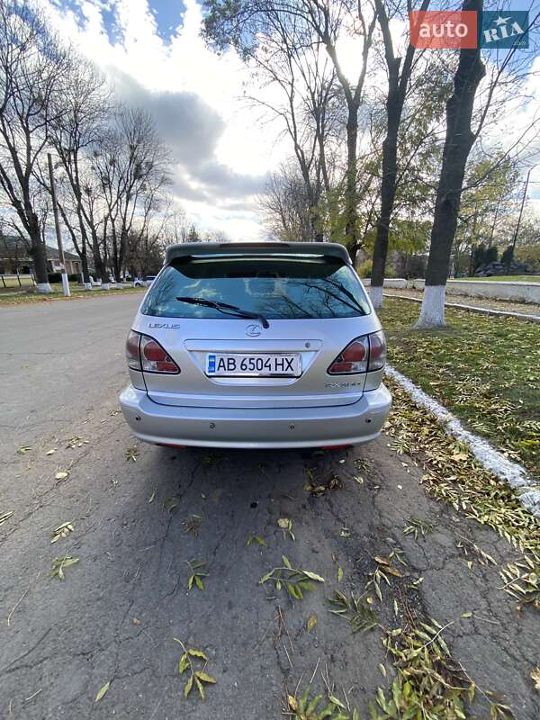 Позашляховик / Кросовер Lexus RX 2001 в Чечельнику