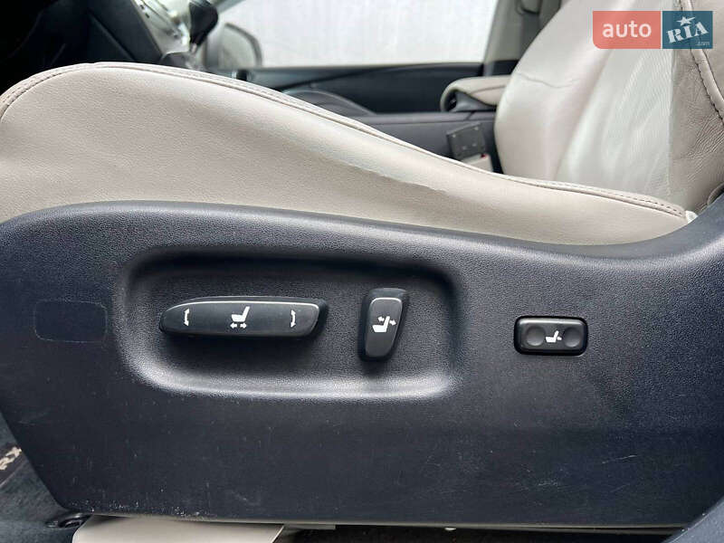 Позашляховик / Кросовер Lexus RX 2012 в Львові