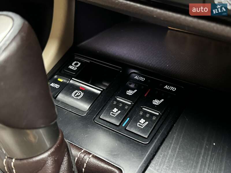 Позашляховик / Кросовер Lexus RX 2016 в Трускавці