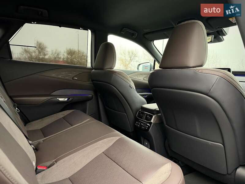 Внедорожник / Кроссовер Lexus RX 2024 в Киеве