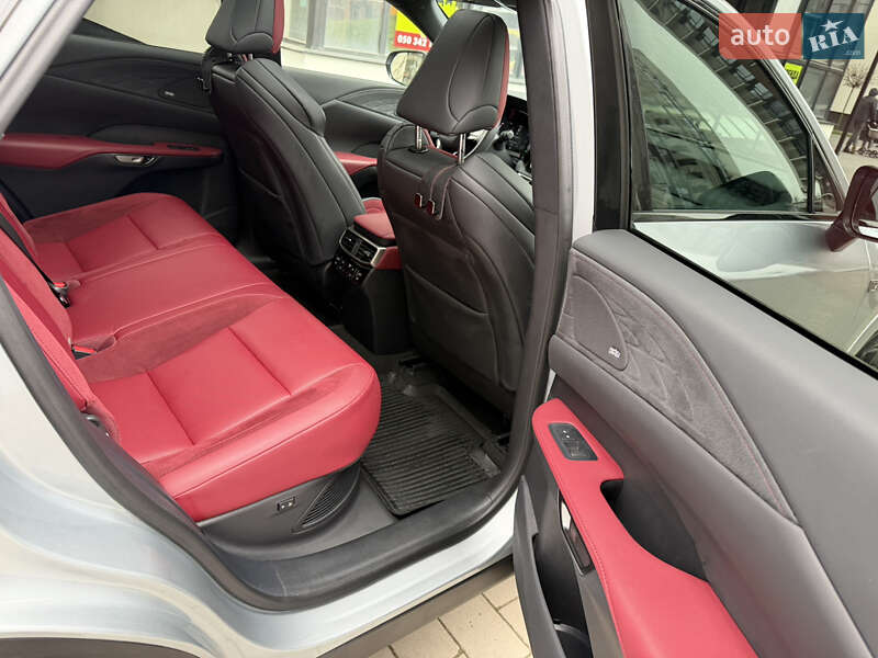 Внедорожник / Кроссовер Lexus RX 2023 в Ивано-Франковске