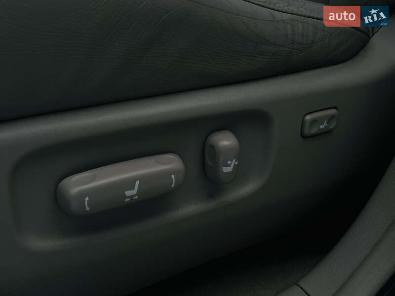 Позашляховик / Кросовер Lexus RX 2005 в Харкові