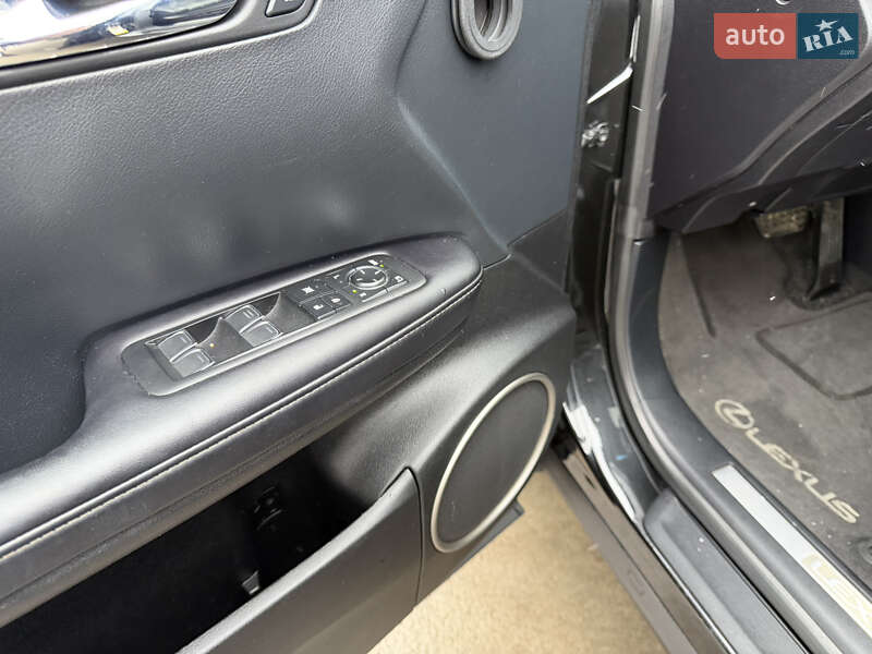 Позашляховик / Кросовер Lexus RX 2019 в Івано-Франківську