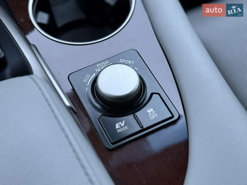 Позашляховик / Кросовер Lexus RX 2018 в Києві фото 24 Позашляховик / Кросовер Lexus RX 2018 в Києві