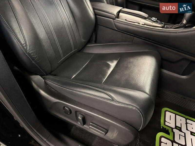 Внедорожник / Кроссовер Lexus RX 2019 в Киеве