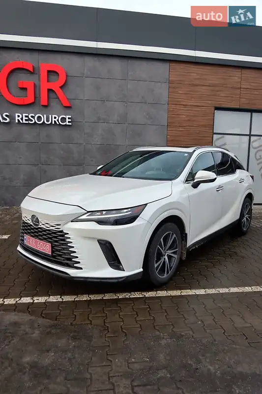 Lexus RX 2023