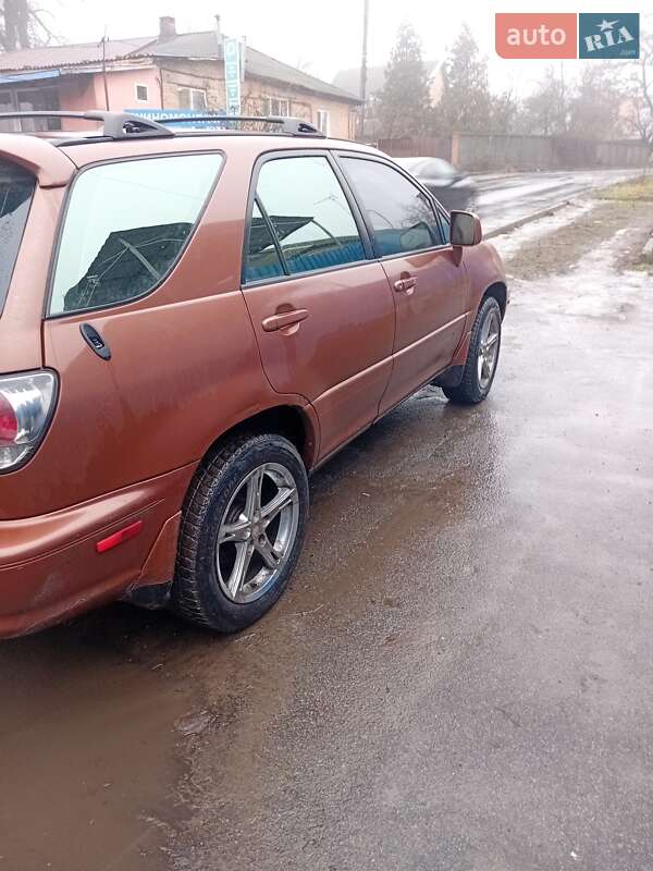 Внедорожник / Кроссовер Lexus RX 2001 в Полтаве