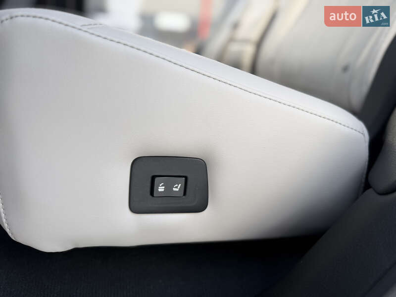 Внедорожник / Кроссовер Lexus RX 2022 в Киеве