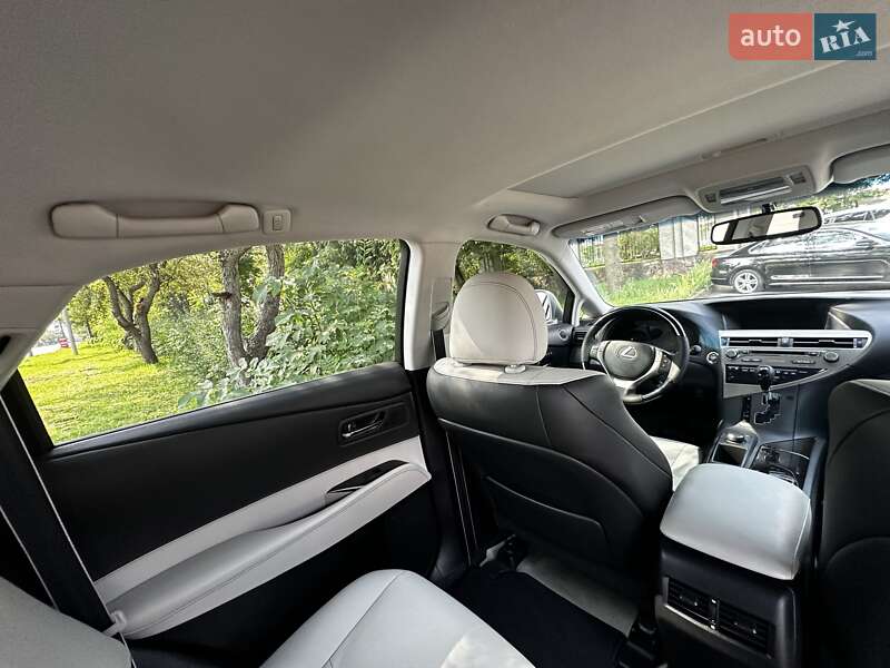 Позашляховик / Кросовер Lexus RX 2013 в Чернівцях
