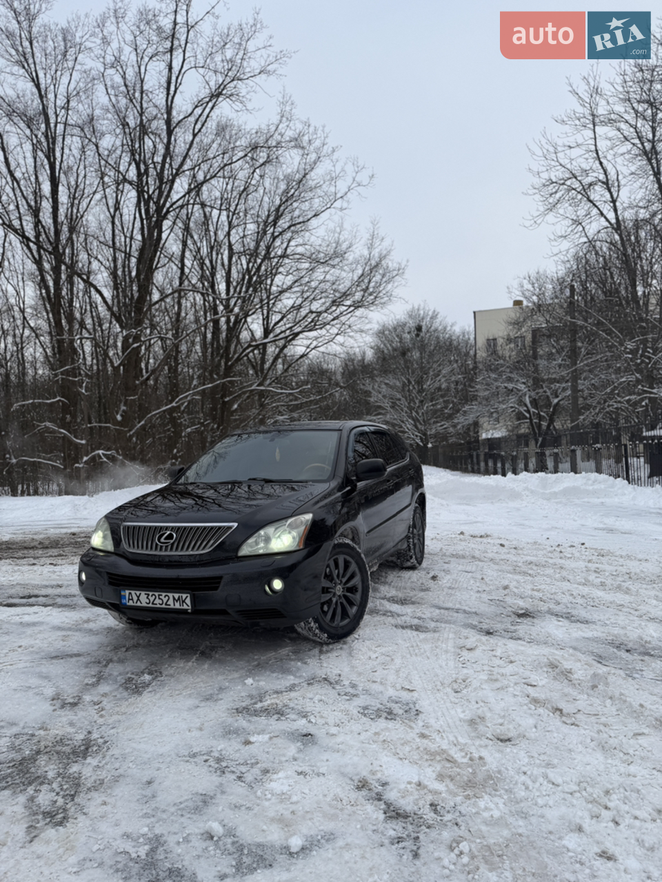 Lexus RX 400 H Gibrid 2006г.в. Дв.3.3 Газ/Бензин АКПП Пробег 290т.км. Автосвет. Эл.зеркала. Мультируль. Кожаный салон. Подогрев сидений с электроприводом. Климат-контроль. Люк. Камера заднего вида. Автодождь. Эл.стёкла. LED. С документами полный порядок.