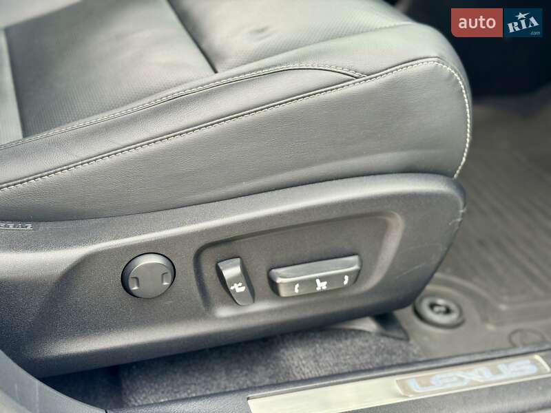 Внедорожник / Кроссовер Lexus RX 2016 в Киеве