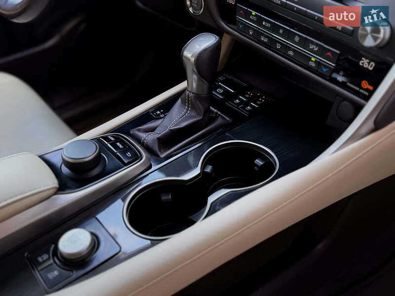 Позашляховик / Кросовер Lexus RX 2016 в Одесі фото 26 Позашляховик / Кросовер Lexus RX 2016 в Одесі