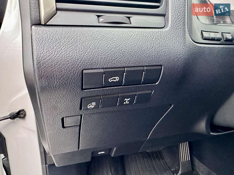 Позашляховик / Кросовер Lexus RX 2016 в Києві