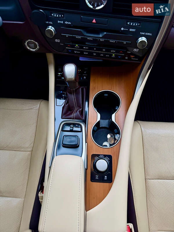 Внедорожник / Кроссовер Lexus RX 2016 в Киеве фото 18 Внедорожник / Кроссовер Lexus RX 2016 в Киеве