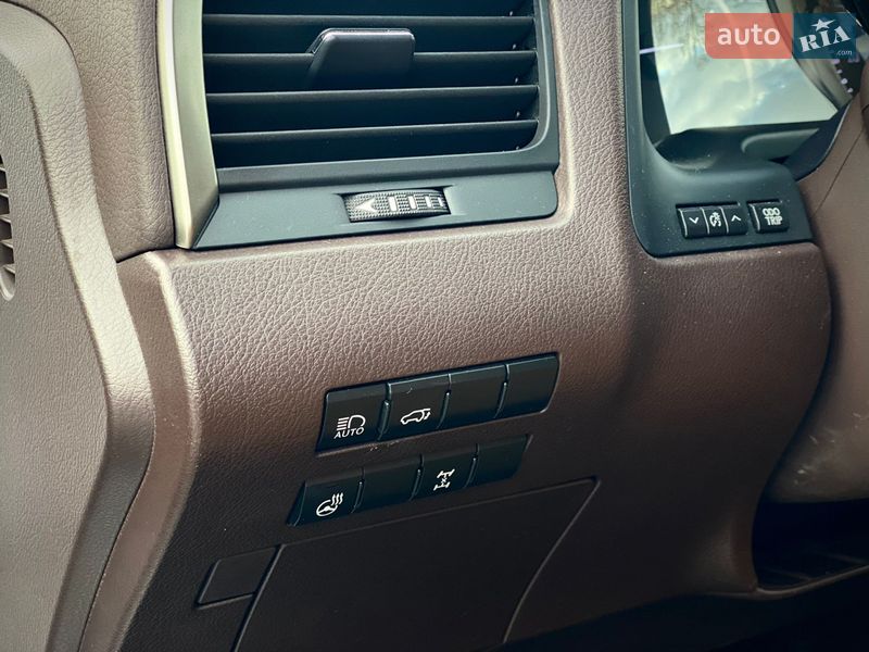 Позашляховик / Кросовер Lexus RX 2018 в Києві