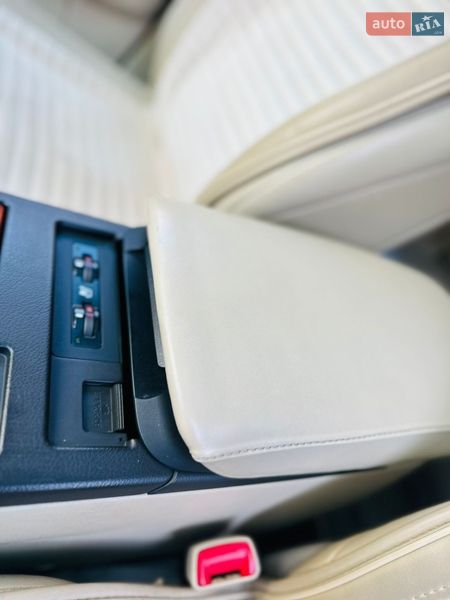Внедорожник / Кроссовер Lexus RX 2010 в Солотвине