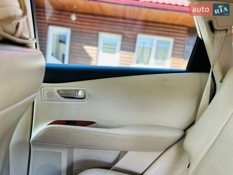 Внедорожник / Кроссовер Lexus RX 2010 в Солотвине