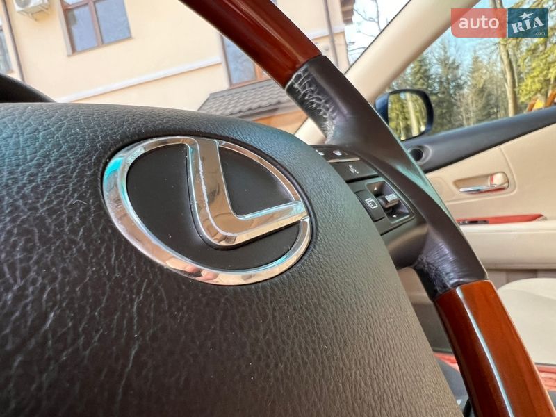 Позашляховик / Кросовер Lexus RX 2010 в Трускавці