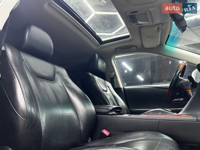 Внедорожник / Кроссовер Lexus RX 2011 в Черновцах