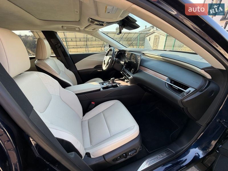 Внедорожник / Кроссовер Lexus RX 2023 в Ужгороде