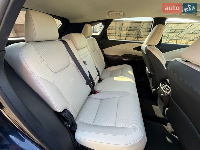 Внедорожник / Кроссовер Lexus RX 2023 в Ужгороде