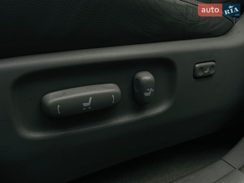 Позашляховик / Кросовер Lexus RX 2005 в Харкові