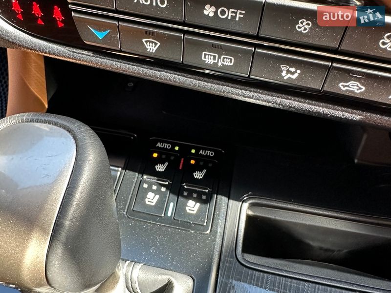 Внедорожник / Кроссовер Lexus RX 2022 в Киеве