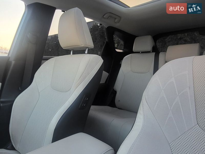 Позашляховик / Кросовер Lexus RX 2023 в Івано-Франківську